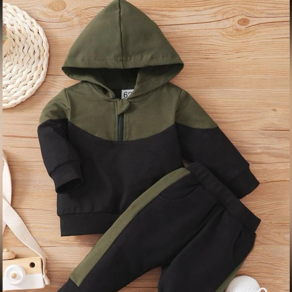 BABY BOY COLOR BLOCK HOODIE AND SWEATPANTS SET